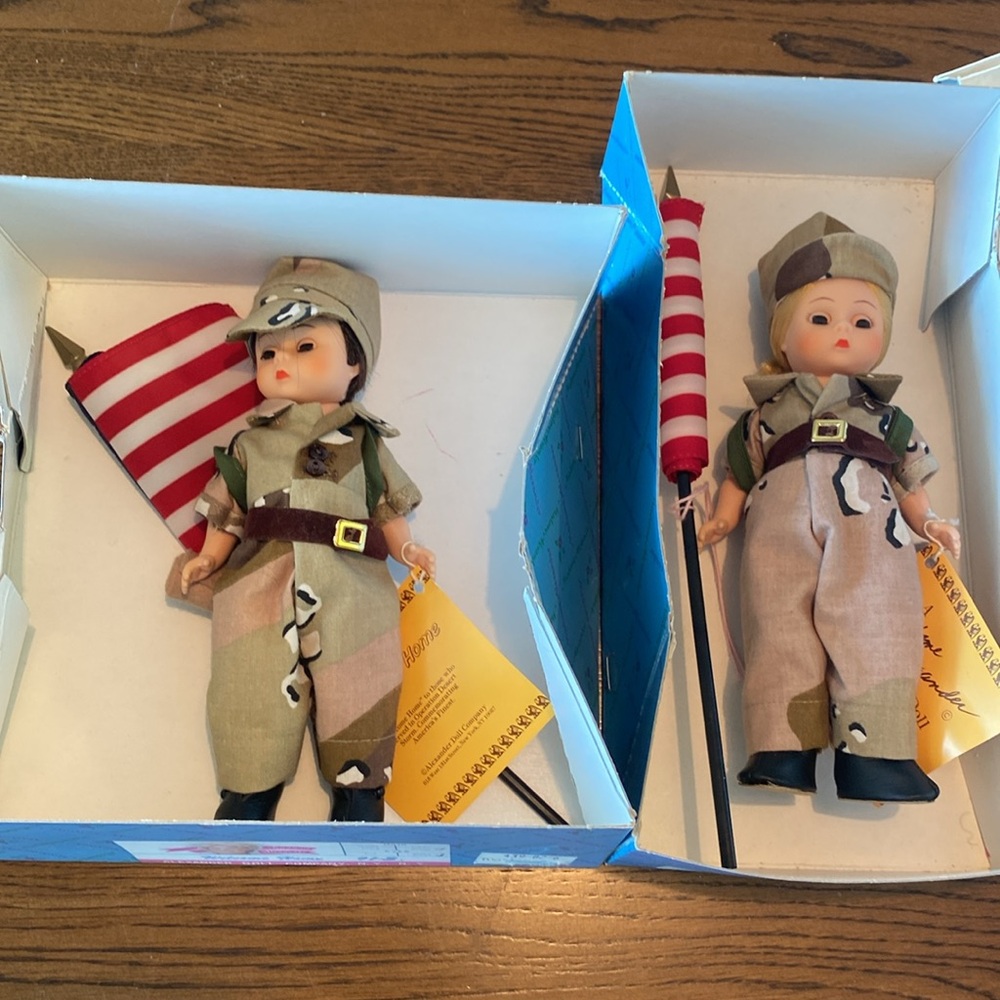 2 Madame Alexander “Welcome Home 91-1 and 91-3” dolls